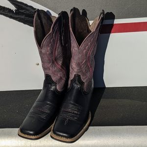 Ariat ladies black square toe cowboy boots size 8